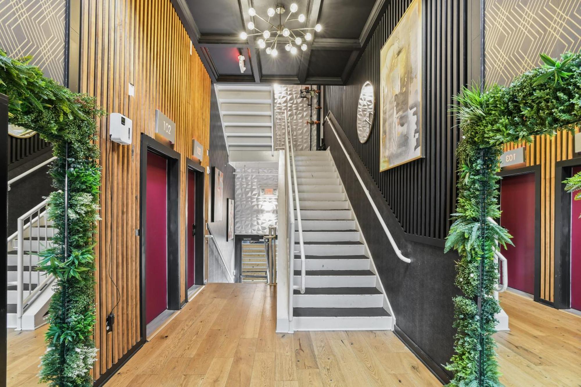 Stupendous Heart Of Piedmont Park Two Story Loft Lägenhet Atlanta Exteriör bild
